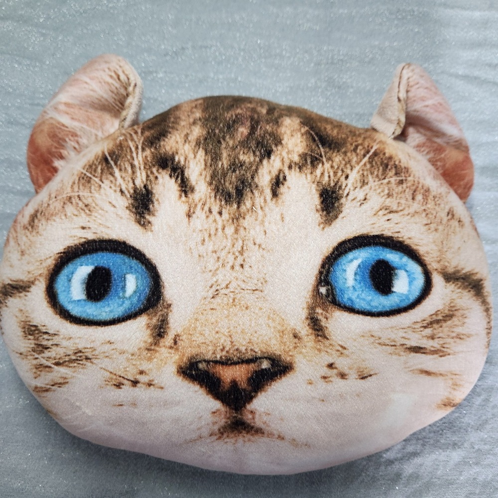 Realistic Cat Face Plush Throw‎ Pillow Blue Eyes Tabby Brown Beige Novelty Decor